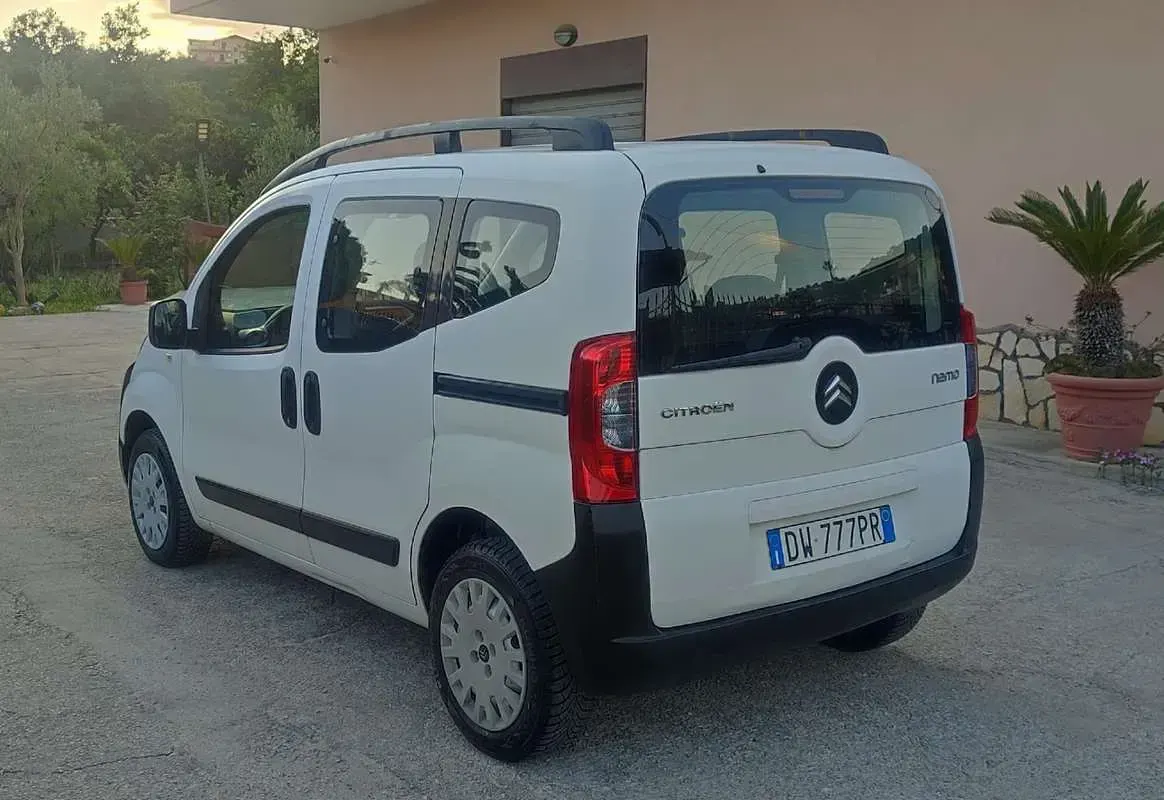 Usata Citroën Nemo 73 CV (53 kW) 2009 Bianco Monovolume