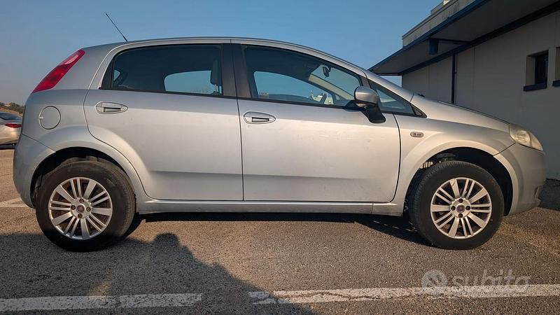 Usata Fiat Grande Punto 2009 Grigio Utilitaria