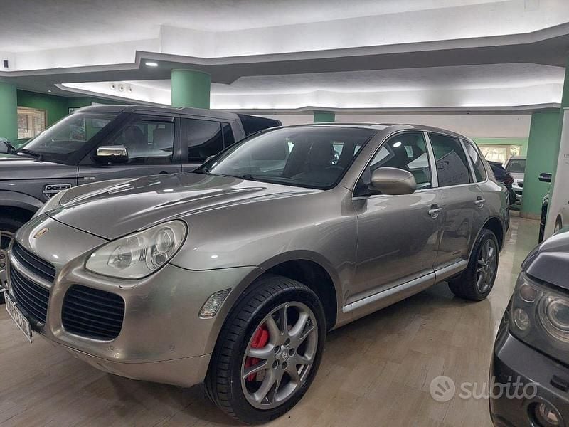 Usata Porsche Cayenne Turbo 450 CV (330 kW) 2004 Grigio scuro SUV