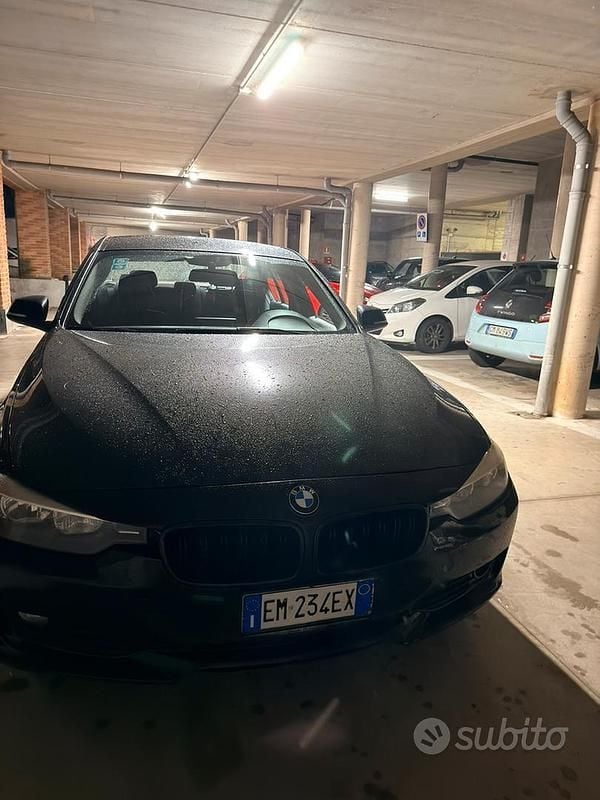 Usata BMW 316 Efficient Dynamics 190 CV (139 kW) 2012 Nero Berlina