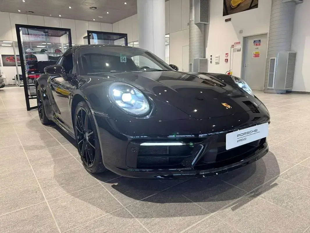 Usata Porsche 992 450 CV (330 kW) 2021 Nero Coupé
