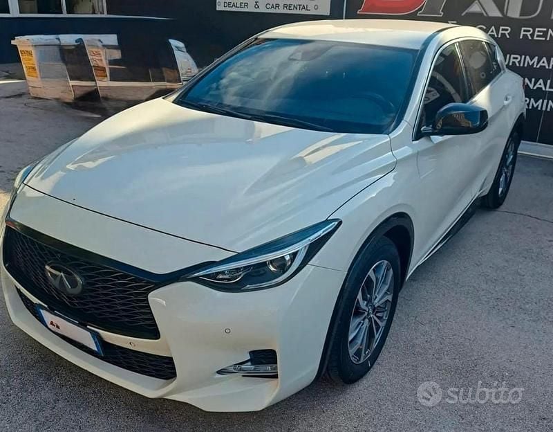 Usata Infiniti Q30 110 CV (80 kW) 2018 Berlina
