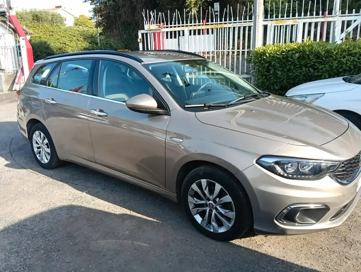 Usata Fiat Tipo S 120 CV (88 kW) 2017 Argento Station wagon