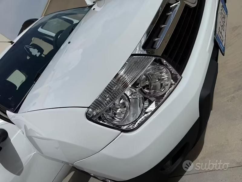 Usata Dacia Duster 110 CV (80 kW) 2010 Bianco SUV