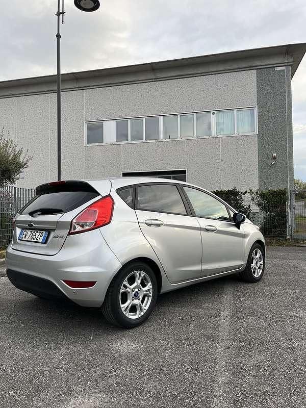 Usata Ford Fiesta 75 CV (55 kW) 2014 Utilitaria