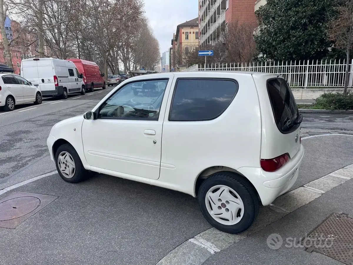 Usata Fiat 600 Active 54 CV (39 kW) 2009 Bianco Utilitaria