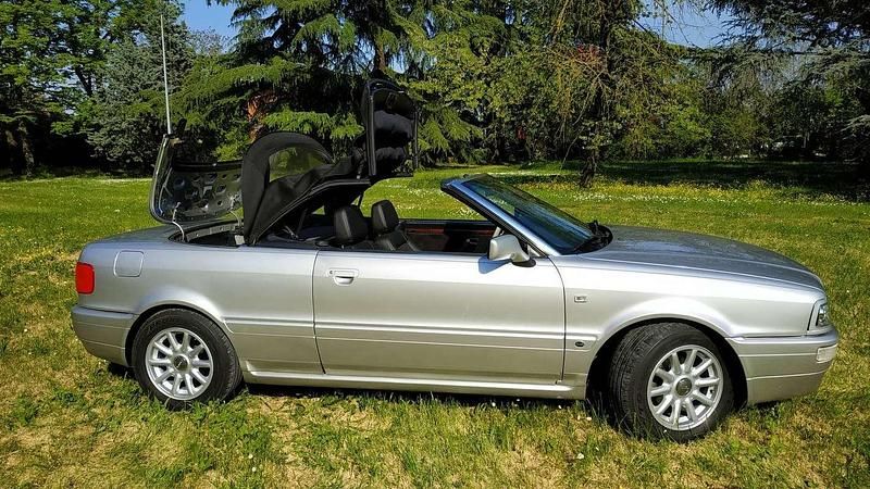 Usata Audi Cabriolet 133 CV (97 kW) 1992 Argento Cabrio