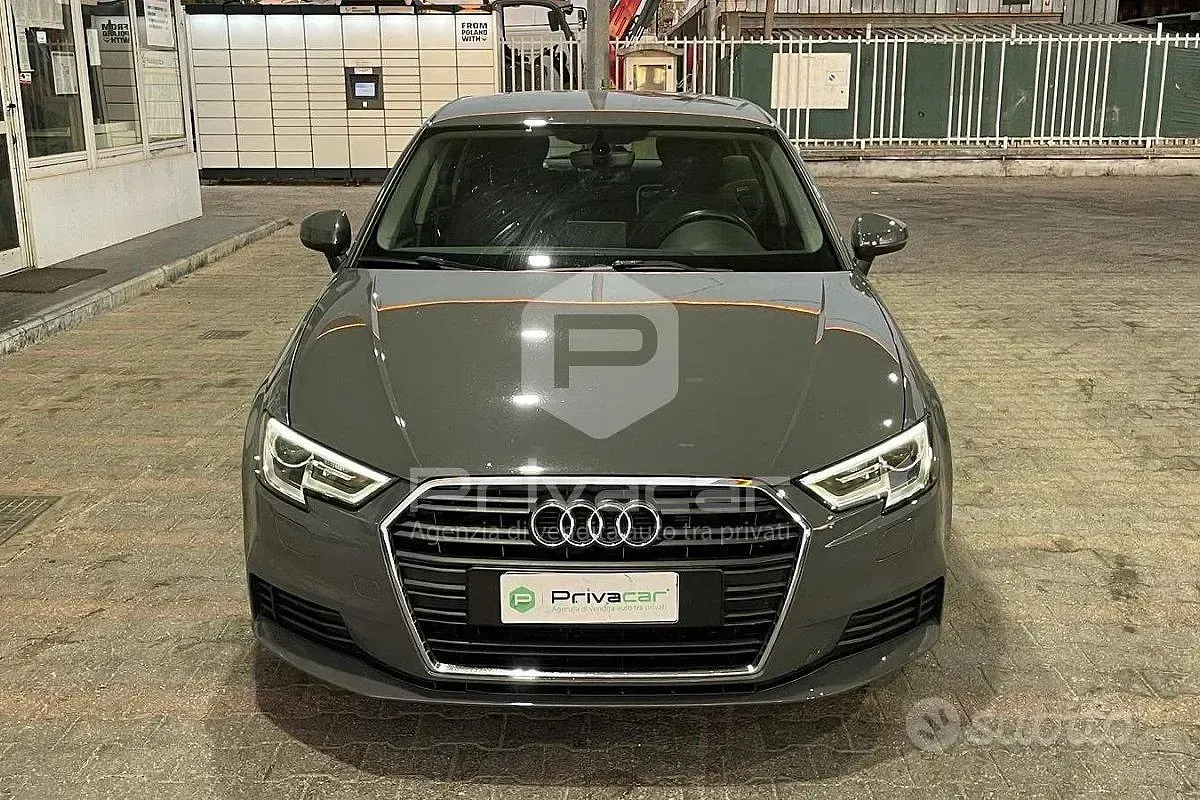 Usata Audi A3 Sportback Business 150 CV (110 kW) 2020 Grigio Utilitaria