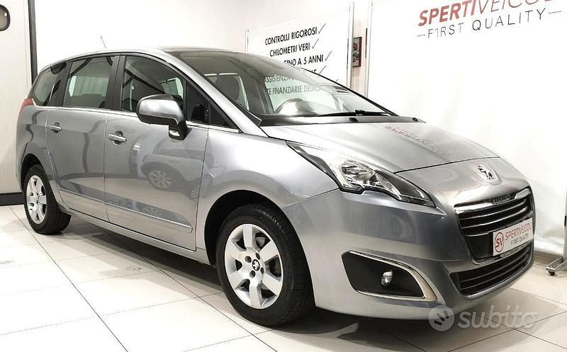 Usata Peugeot 5008 Active 115 CV (84 kW) 2014 Grigio Monovolume