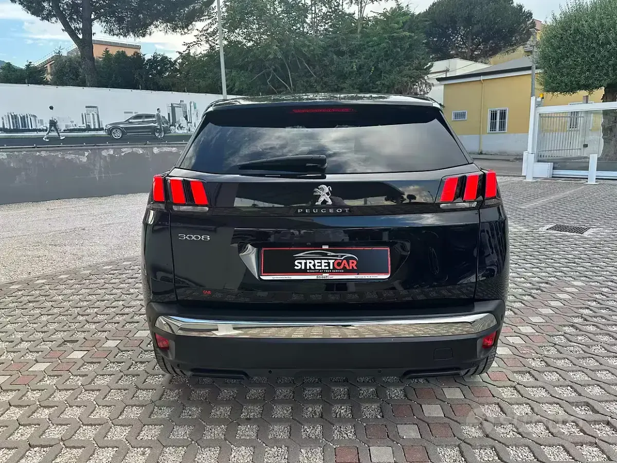 Usata Peugeot 3008 Allure 131 CV (96 kW) 2023 Nero SUV