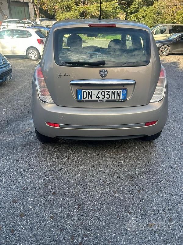 Usata Lancia Ypsilon 59 CV (43 kW) 2008 Beige Utilitaria