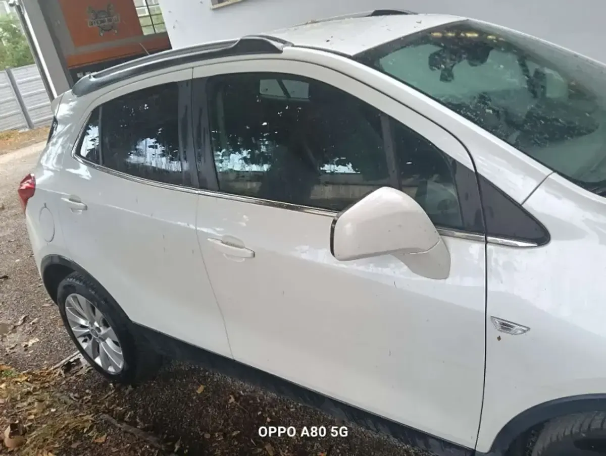 Usata Opel Mokka Cosmo 131 CV (96 kW) 2015 Bianco SUV