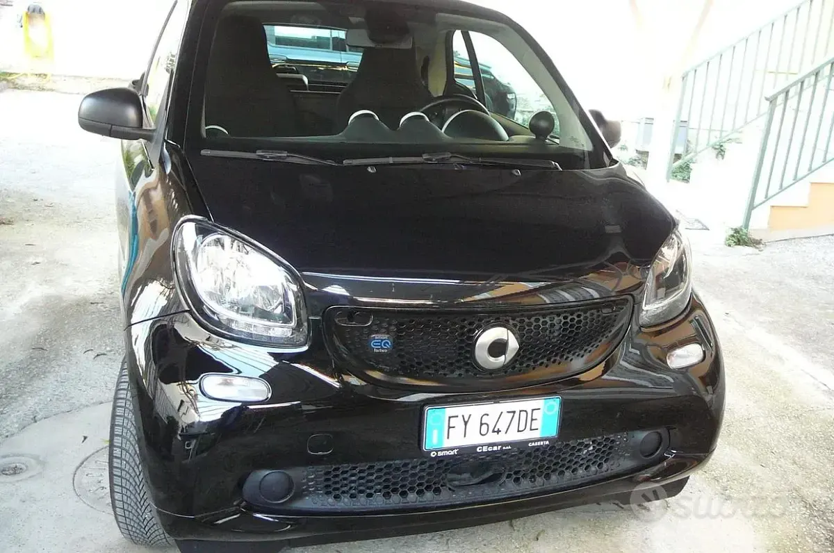 Usata Smart ForFour Electric Drive 52 kW (71 CV) 2019 Nero Berlina