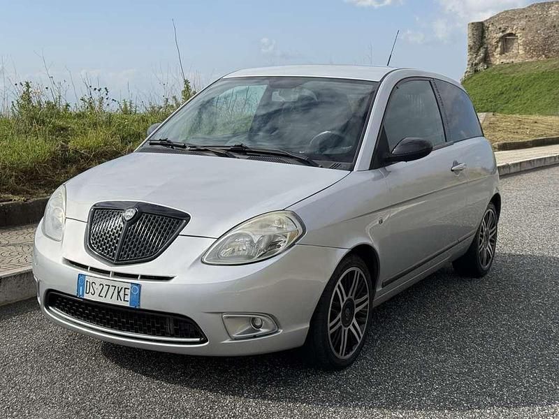 Usata Lancia Ypsilon 75 CV (55 kW) 2008 Utilitaria