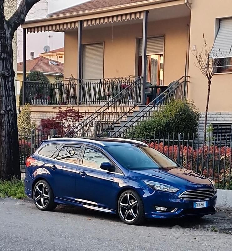 Usata Ford Focus 120 CV (88 kW) 2016 Blu Station wagon