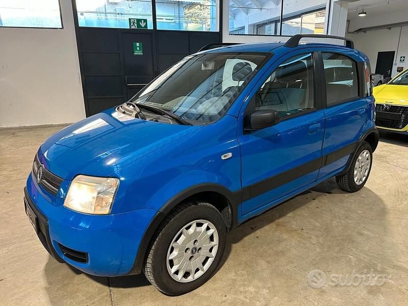 Usata Fiat Panda 4x4 Climbing 60 CV (44 kW) 2005 Blu Utilitaria