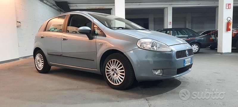 Usata Fiat Grande Punto Active 65 CV (47 kW) 2006 Grigio Utilitaria