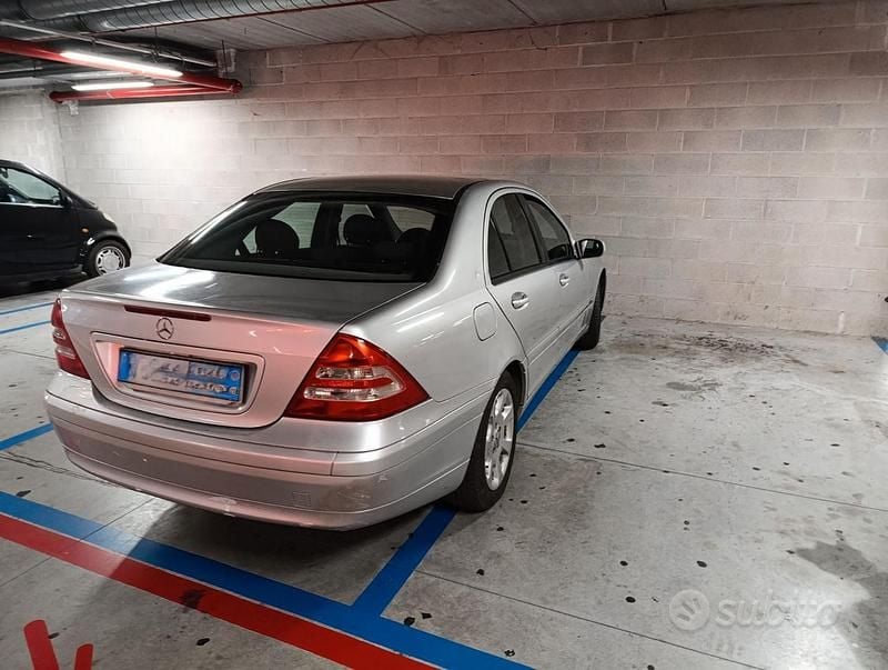 Usata Mercedes C180 Classic 129 CV (94 kW) 2000 Grigio Utilitaria