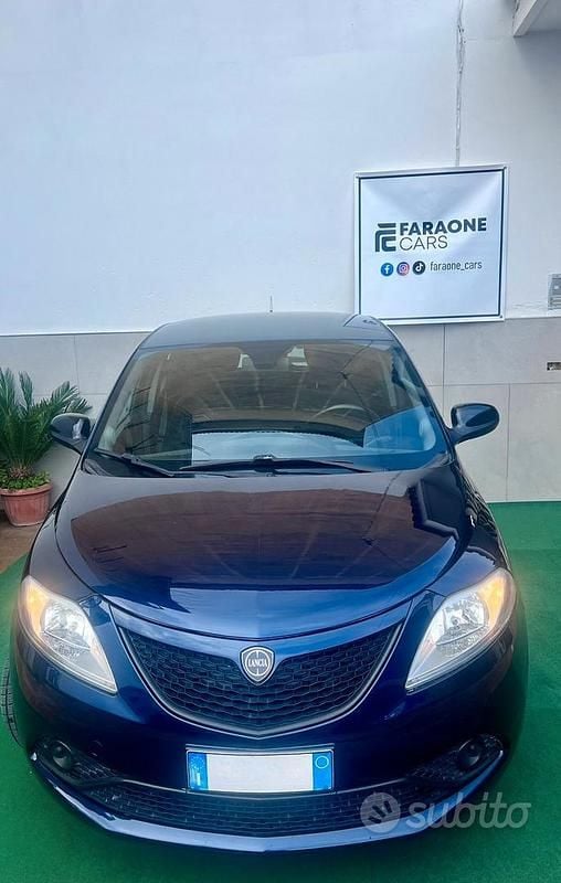 Usata Lancia Ypsilon S 69 CV (50 kW) 2018 Blu Utilitaria