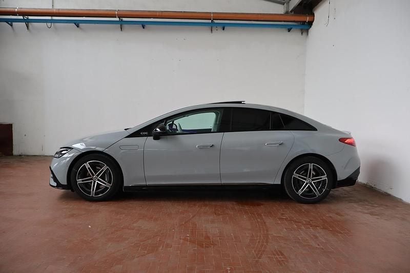 Usata Mercedes EQE350 Premium Plus 135 kW (184 CV) 2023 Grigio alpi standard manufaktu Berlina