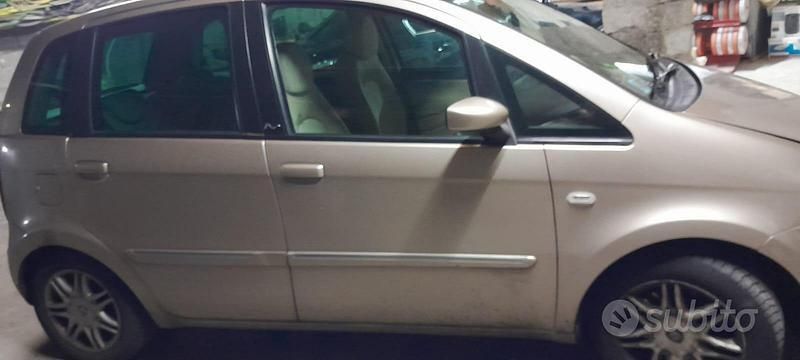 Usata Lancia Musa 101 CV (74 kW) 2006 Monovolume