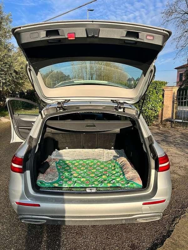 Usata Mercedes E220 Premium Plus 194 CV (142 kW) 2019 Argento Station wagon