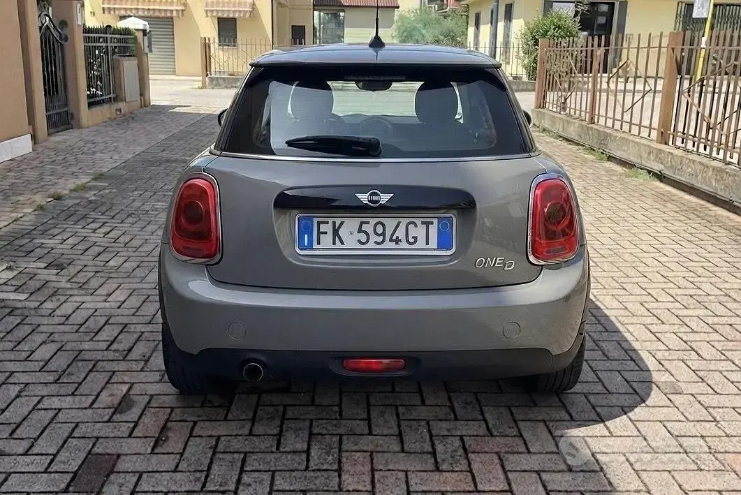 Usata Mini One D 95 CV (69 kW) 2017 Grigio Utilitaria