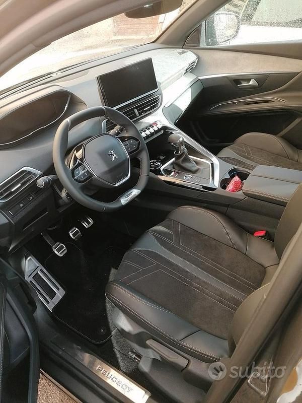 Usata Peugeot 3008 131 CV (96 kW) 2021 Grigio SUV