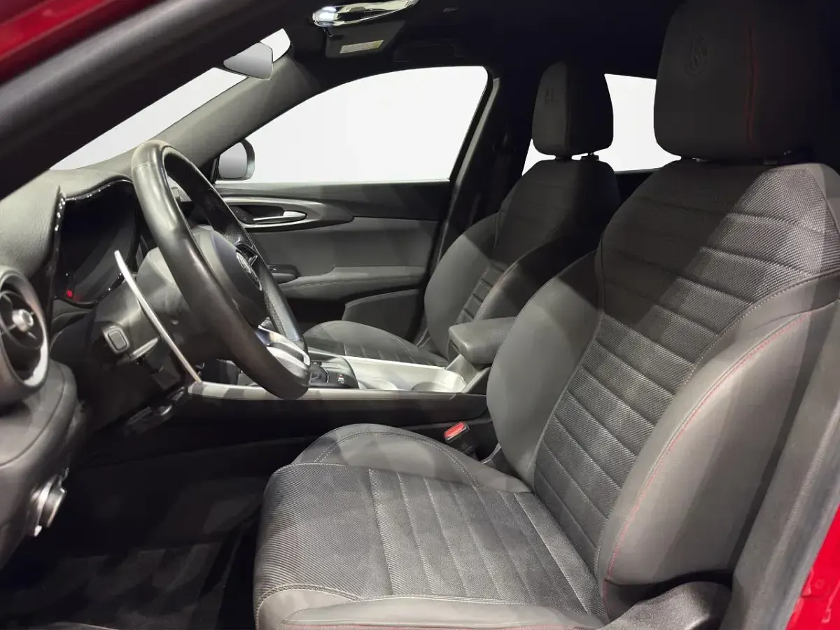 Usata Alfa Romeo Tonale Sprint 131 CV (96 kW) 2023 SUV