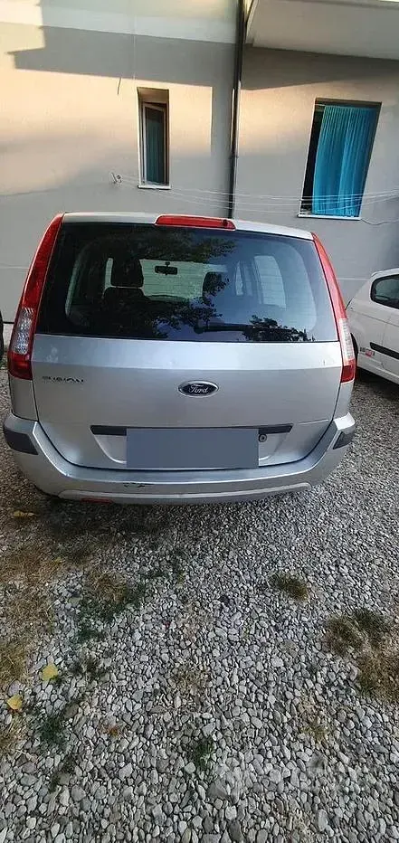 Usata Ford Fusion 80 CV (58 kW) 2012 Grigio Utilitaria