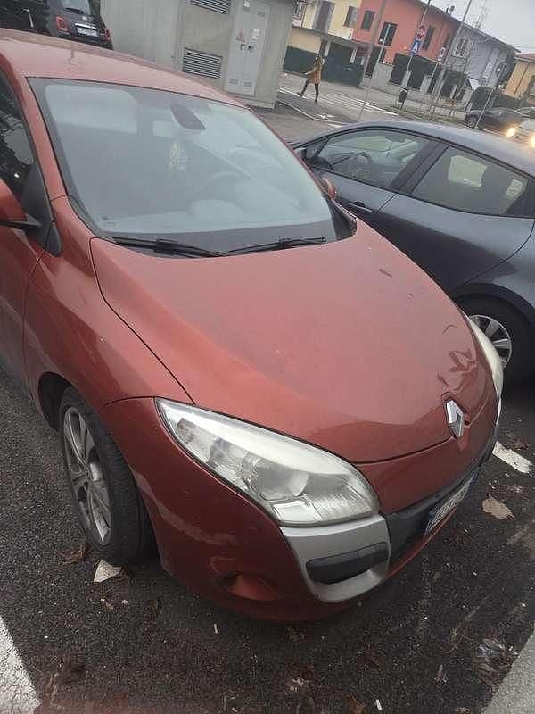 Usata Renault Mégane Coupé Dynamique 110 CV (80 kW) 2009 Arancione Coupé