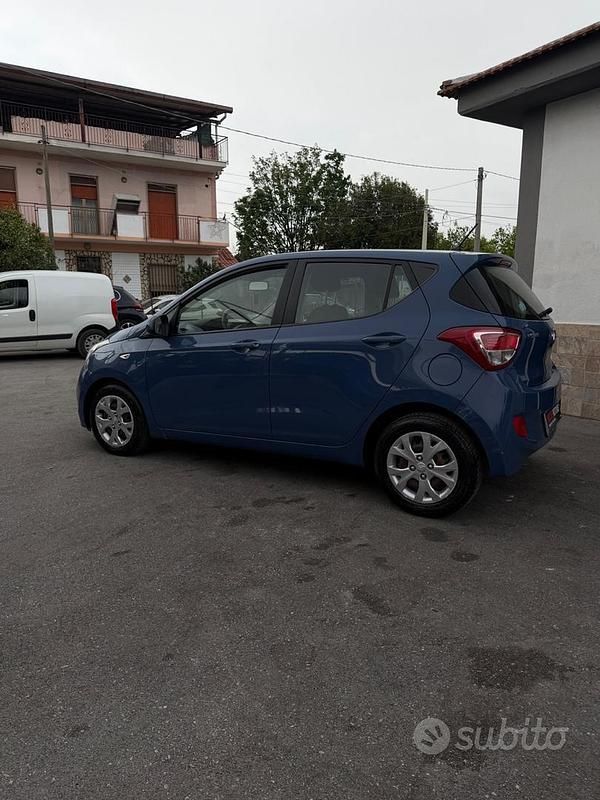 Begagnad Hyundai i10 69 HK (50 kW) 2014 Blå Halvkombi