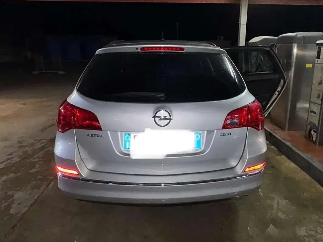 Usata Opel Astra S 136 CV (100 kW) 2016 Grigio Station wagon