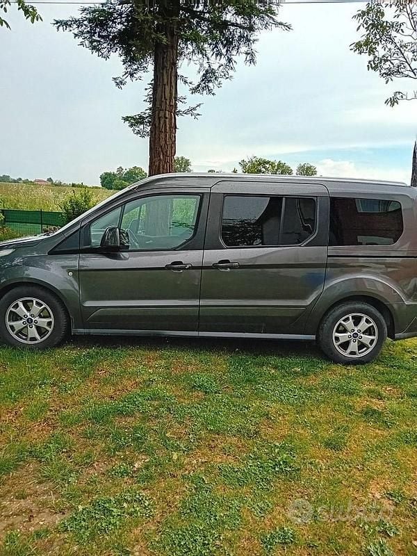 Usata Ford Courier 2017 Grigio Monovolume