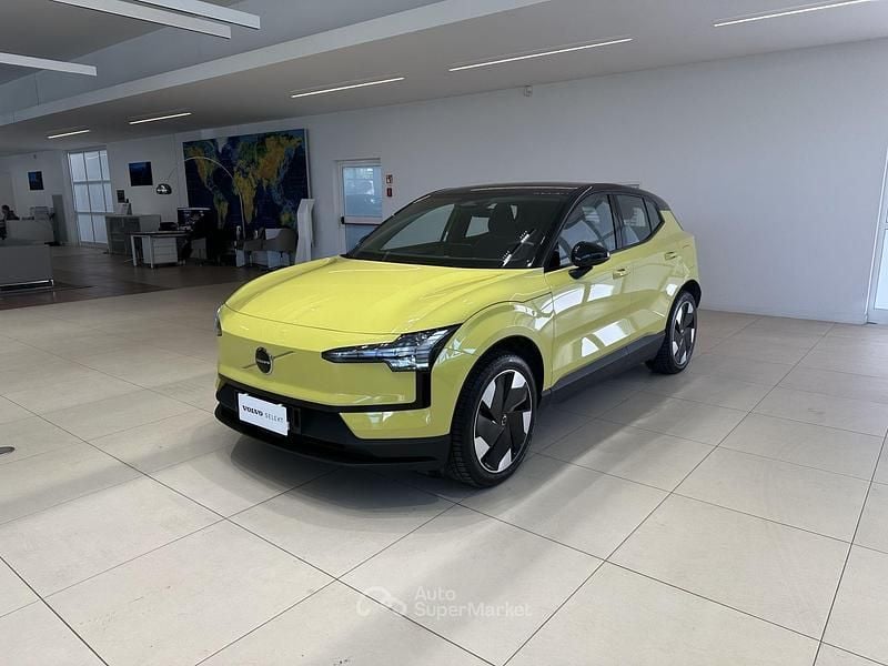 Usata Volvo EX30 Plus 75 kW (102 CV) 2024 Giallo SUV