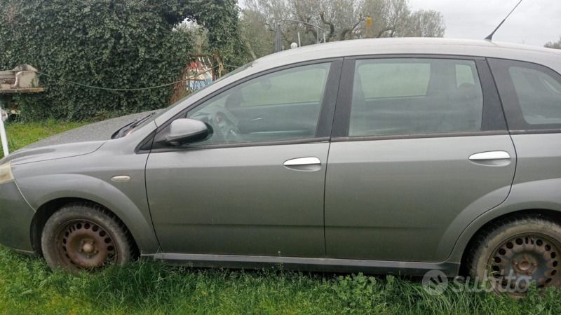 Grigio Usata 2010 Fiat Croma Station wagon | 1200 € (Super prezzo) - Immagine 1/4