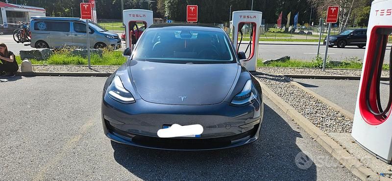 Usata Tesla Model 3 152 kW (208 CV) 2020 Grigio Berlina