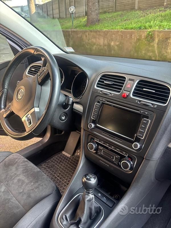 Usata VW Golf VI 110 CV (80 kW) 2009 Nero Utilitaria