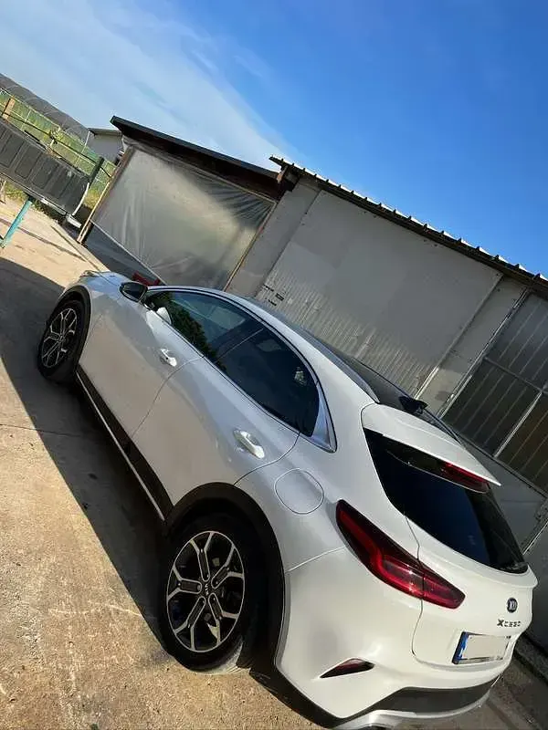 Usata Kia Ceed 140 CV (102 kW) 2019 Bianco Utilitaria