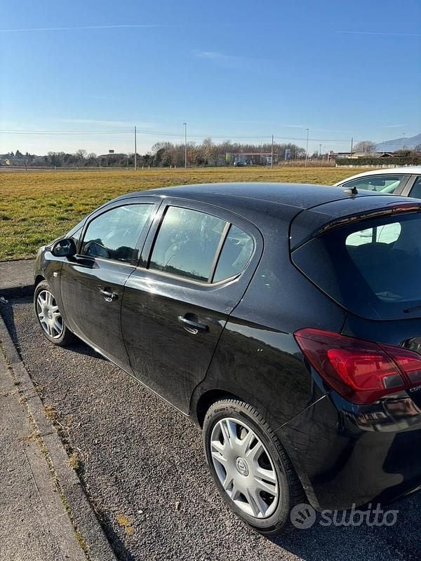 Usata Opel Corsa 90 CV (66 kW) 2019 Nero Berlina