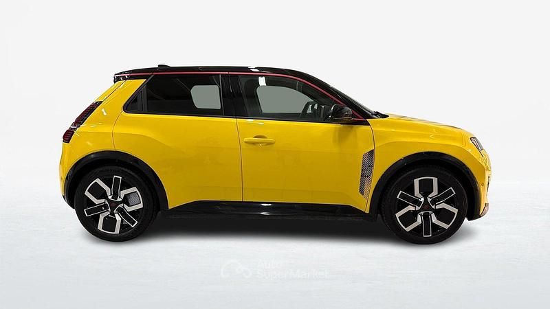 Begagnad Renault 5 E-Tech Iconic 110 kW (150 HK) 2024 Gul Sedan
