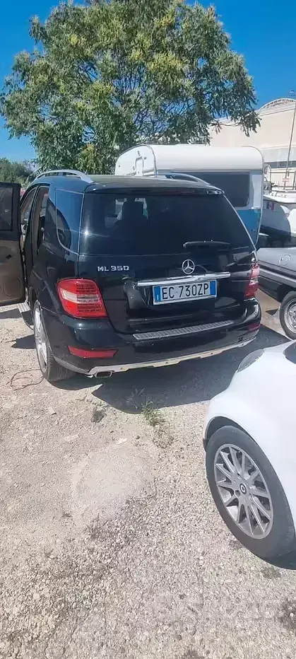 Usata Mercedes ML350 231 CV (169 kW) 2010 Blu SUV