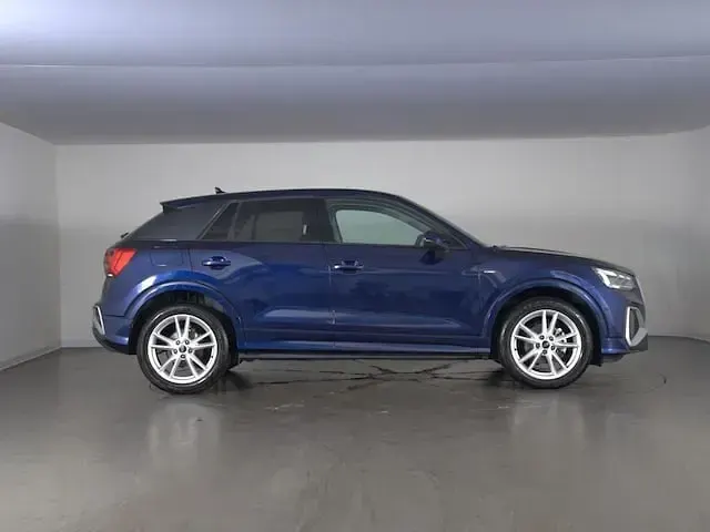 Usata Audi Q2 S-Line 150 CV (110 kW) 2025 Blu navarra metallizzato SUV