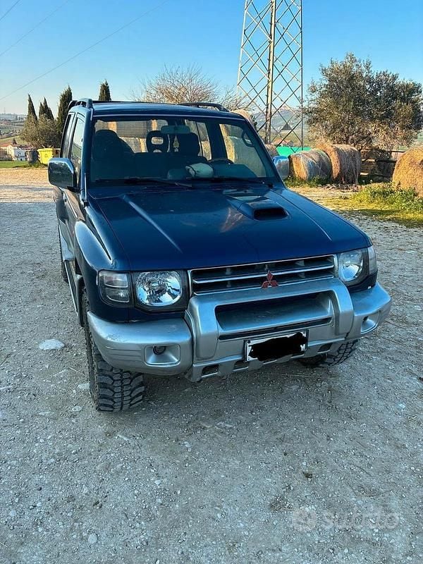Usata Mitsubishi Pajero 1999 Blu SUV