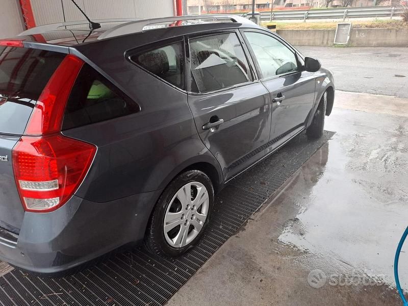 Usata Kia Ceed 115 CV (84 kW) 2011 Utilitaria