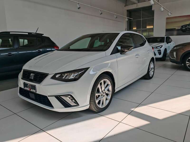 Bianco Usata 2024 Seat Ibiza FR Tre volumi | 15.600 € (Buon prezzo) - Immagine 1/4