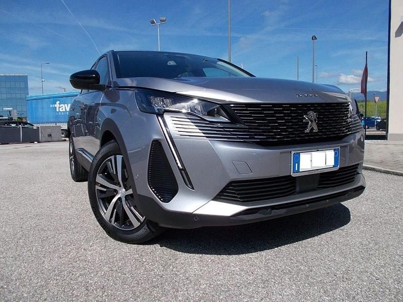 Usata Peugeot 3008 Allure 131 CV (96 kW) 2022 Antracite / metallizzato SUV