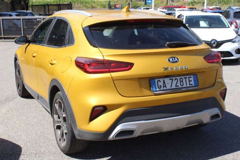 Usata Kia XCeed 140 CV (102 kW) 2020 Giallo SUV