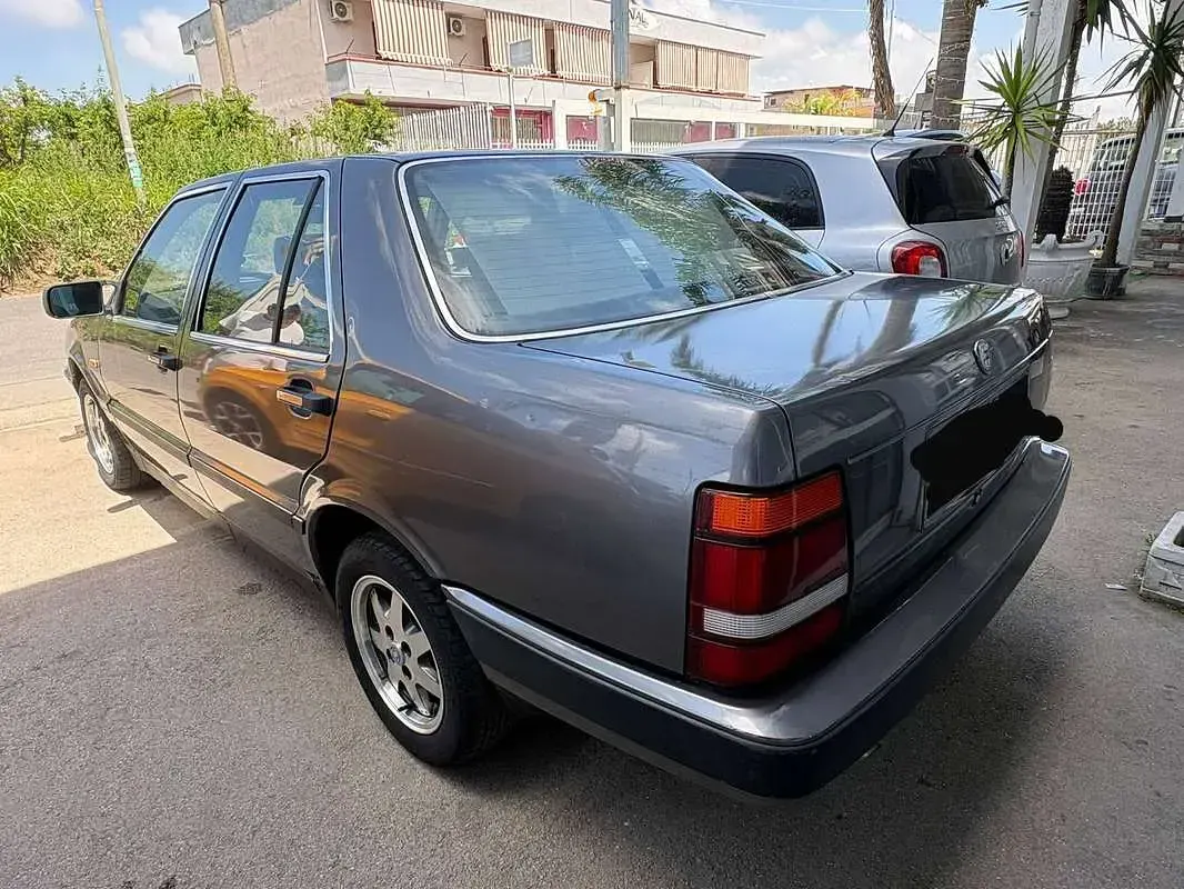 Usata Lancia Thema 141 CV (103 kW) 1990 Grigio Berlina