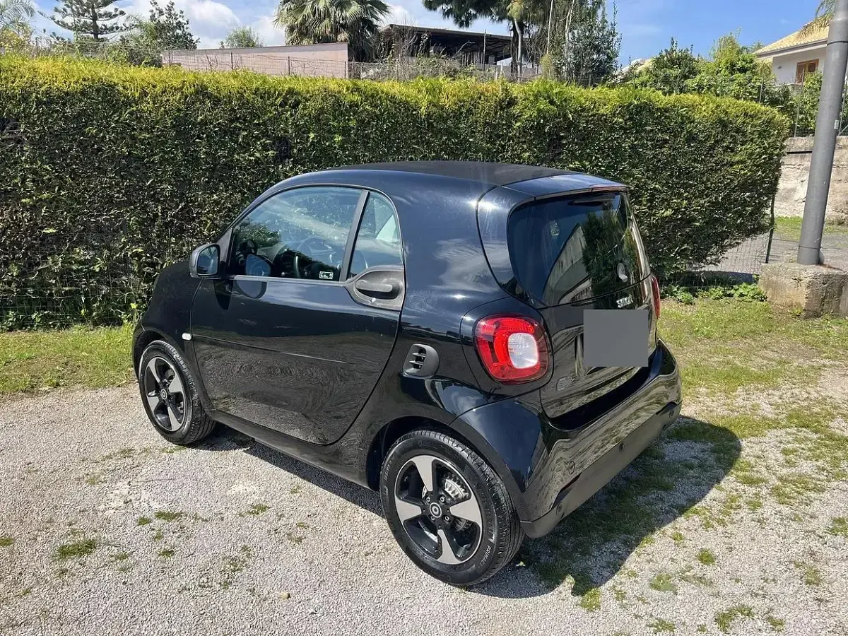 Usata Smart ForTwo Electric Drive 41 kW (56 CV) 2020 Nero Berlina